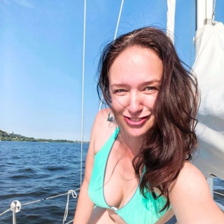 Аватар Телеграм канала "Красотка о политике" @krasotkao