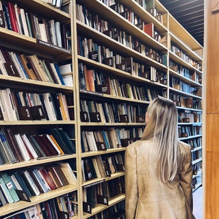 Аватар Телеграм канала "Даша о книгах 📖" @dashapochitasha