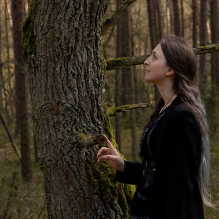 Аватар Телеграм канала "esoterically speaking" @scarletwhispers