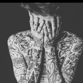 🌪Un chico escribiendo.✍ - TgScanner
