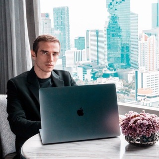 Avatar del canal de Telegram "Максим Мернес" @maxim_mernes