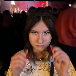 Avatar del canal de Telegram "полина вещает" @polyabroadcasts