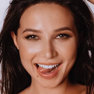 Аватар Телеграм канала "Валерия Чекалина •️ ЛЕРЧИК ТУТ •️ Красота •️ Семья •️ Косметика •️ Дети" @ler_chek_tg