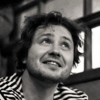 Аватар Телеграм канала "Серёжа поёт песни" @serezhapoet