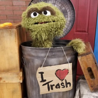 Аватар Телеграм канала "Место для мусорного ведра" @a_place_for_trash_can