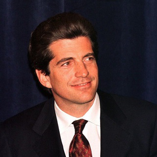Telegram频道 "John F. Kennedy Jr." @hsretoucher17 的头像